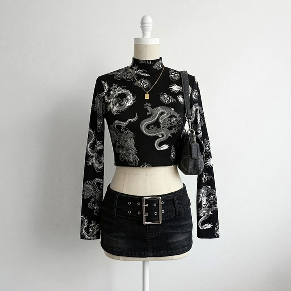 Ardene Tops - Ardene Black and White Dragon Print Long Sleeve Cropped Top With Back Cut Out